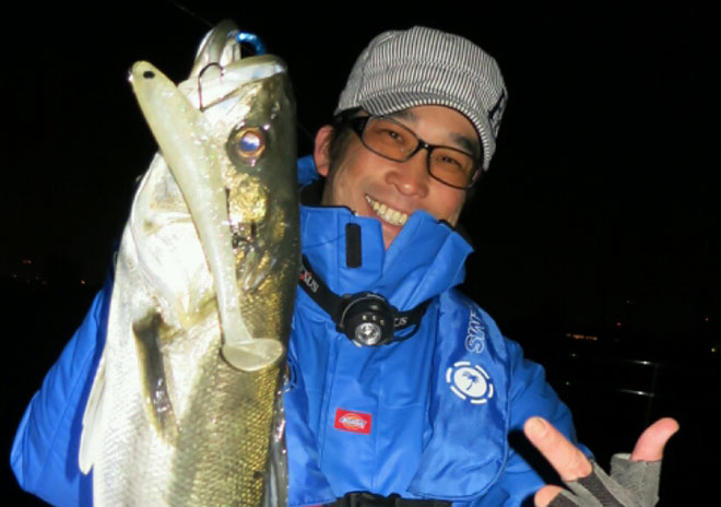 ビッグベイトで春爆、東京湾ボートシーバス